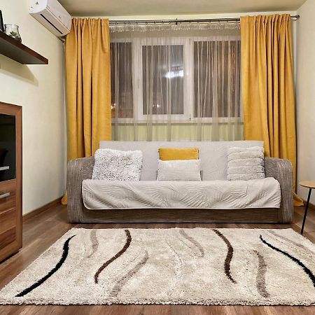 Cozy And Clean Apartment, Near National Arena Bucarest Exterior foto